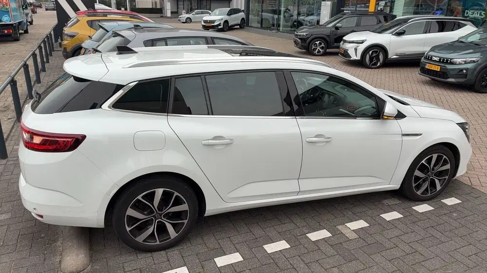 Renault Megane Mégane Estate 1.3 TCe Bose VERWACHT uit 2020, foto 5