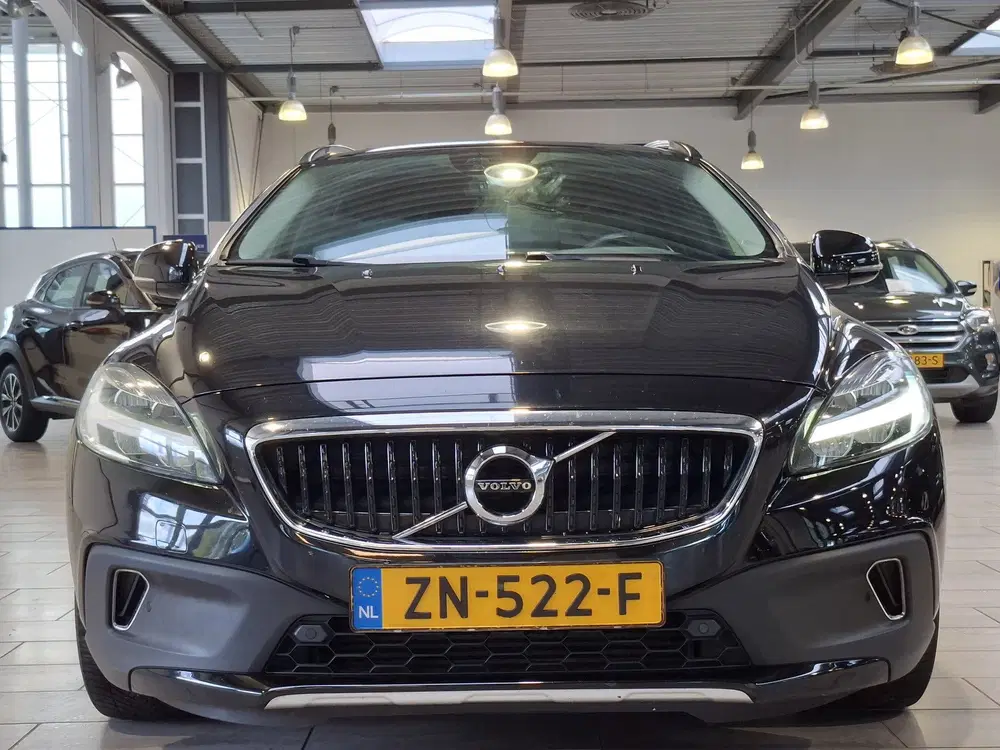 Volvo V40 Cross Country 1.5 T3 153 pk Polar+ Luxury uit 2019, foto 8