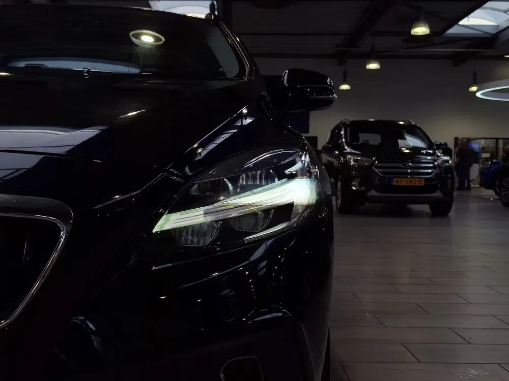 Volvo V40 Cross Country 1.5 T3 153 pk Polar+ Luxury uit 2019, foto 9
