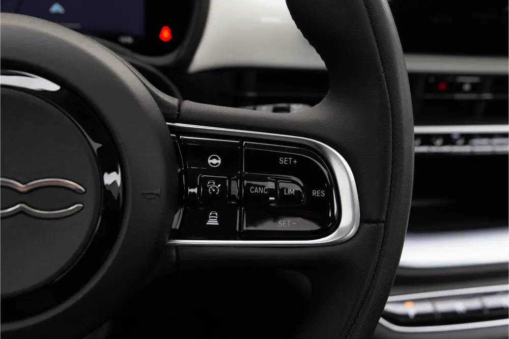 Fiat 500 Icon 42 kWh Panorama uit 2021, foto 14