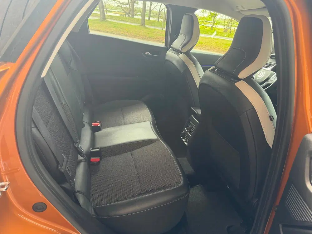 Renault Captur 1.6 E-Tech Plug-in Hybrid 160 Intens uit 2022, foto 14