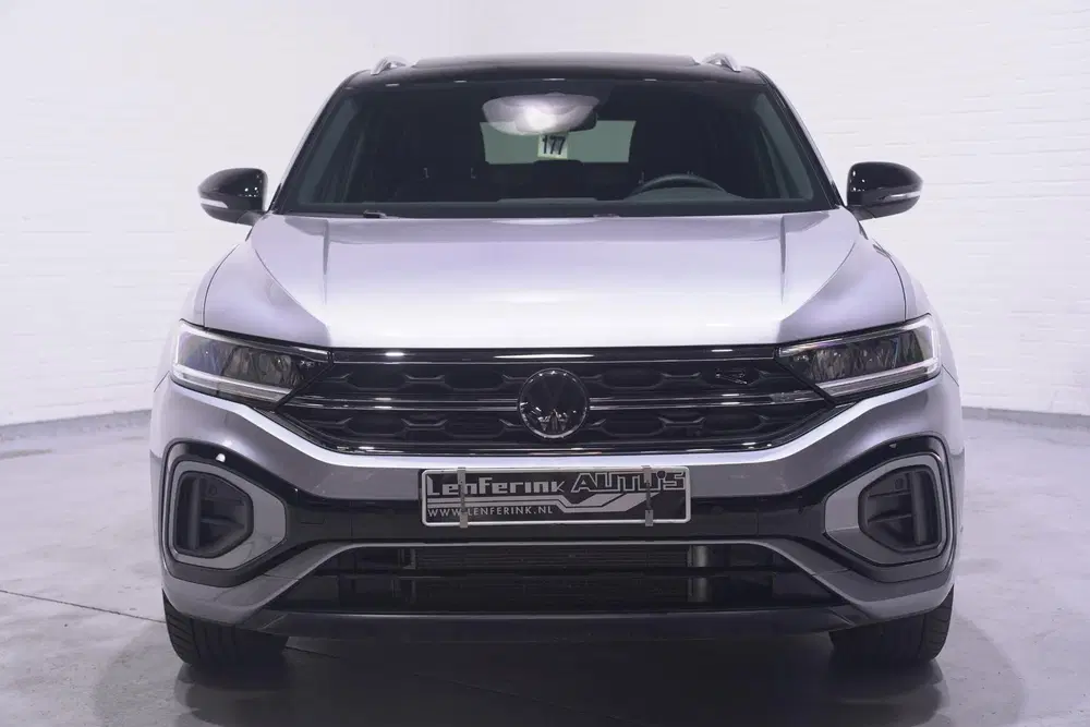 Volkswagen T-Roc 1.5 TSI R-Line Apple Carplay Panodak Stoel uit 2025, foto 2