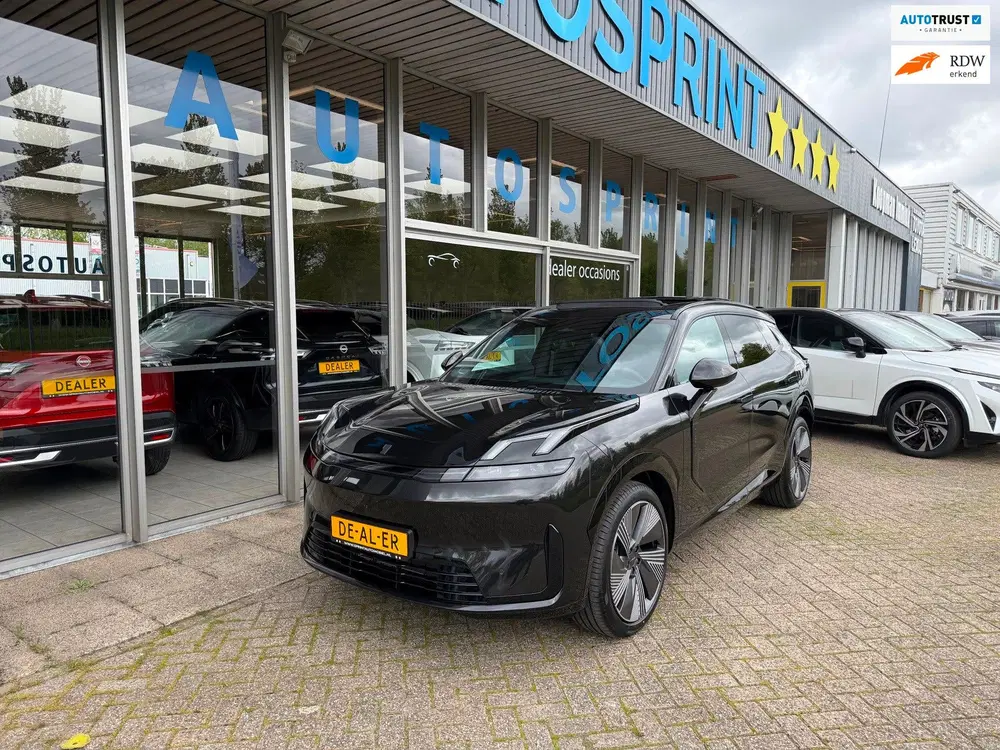 Lynk & Co 08 1.5 More PHEV 345 PK PANO 360 CAMERA uit 2026