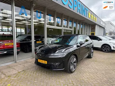 Lynk & Co 08 1.5 More PHEV 345 PK PANO 360 CAMERA uit 2026