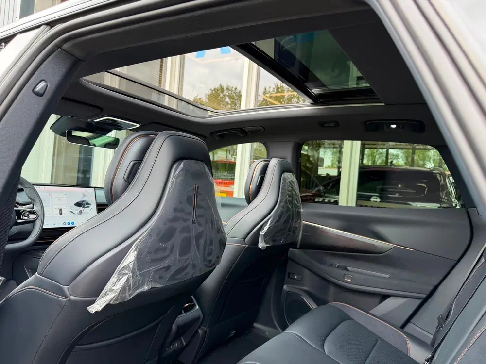Lynk & Co 08 1.5 More PHEV 345 PK PANO 360 CAMERA uit 2026, foto 15