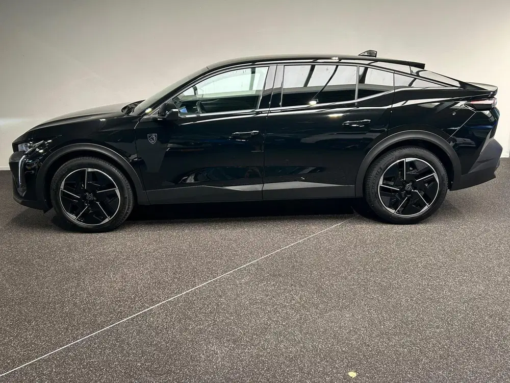 Peugeot 408 1.2 PureTech GT 130 EAT8 uit 2024, foto 10