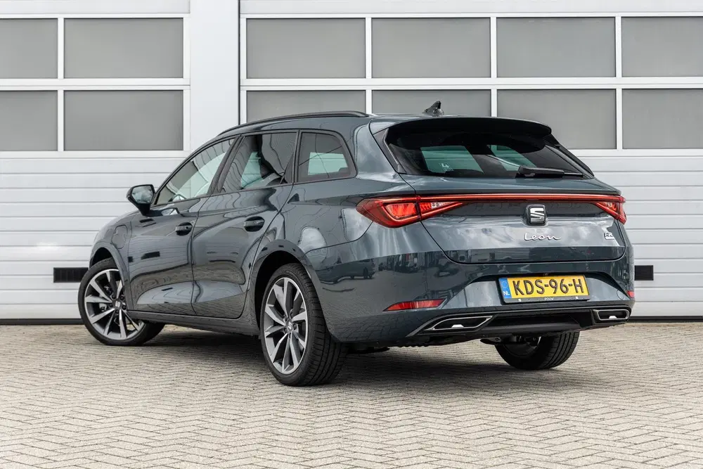 SEAT Leon 1.5 TSI e-Hybrid 204pk FR Business uit 2026, foto 11