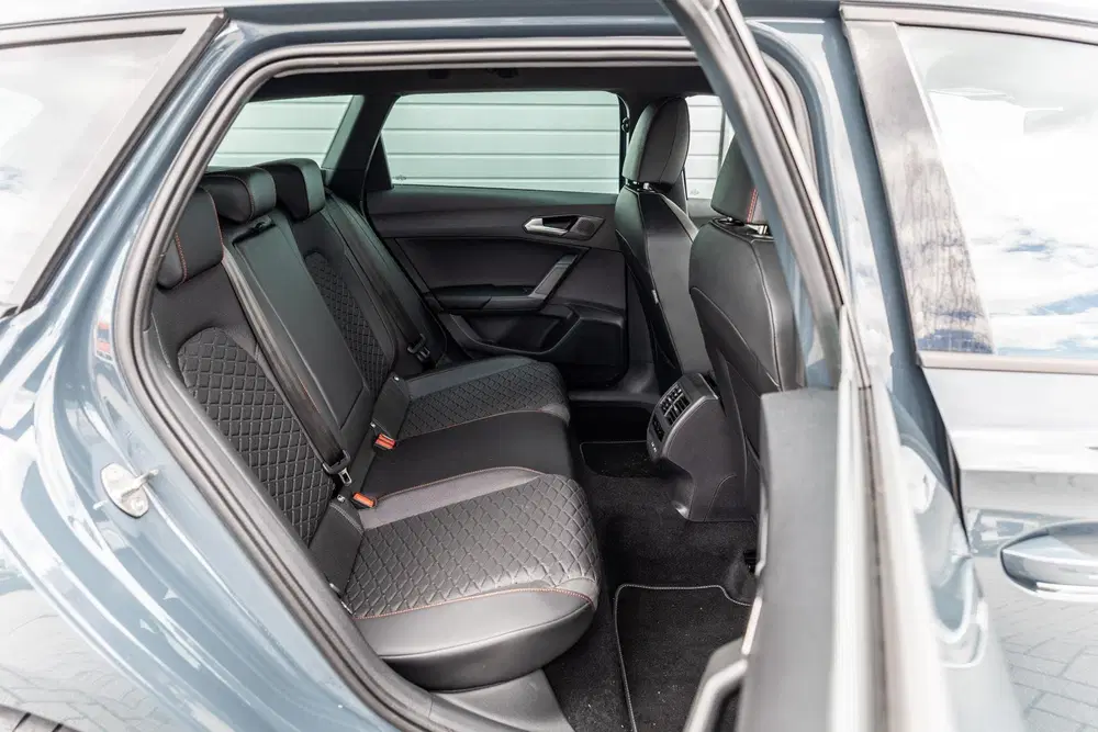 SEAT Leon 1.5 TSI e-Hybrid 204pk FR Business uit 2026, foto 15
