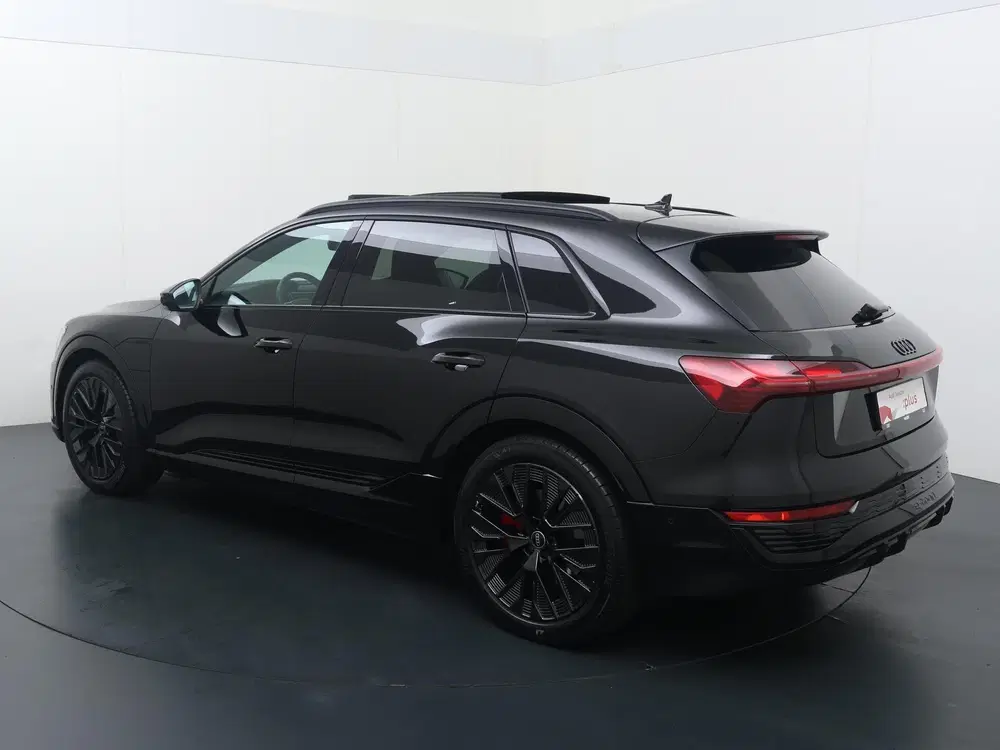 Audi Q8 e-tron 55 quattro S Edition Competition 115 kWh uit 2023, foto 4