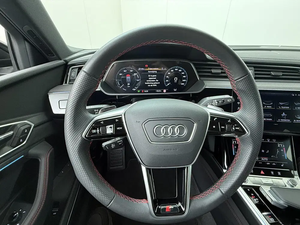 Audi Q8 e-tron 55 quattro S Edition Competition 115 kWh uit 2023, foto 8