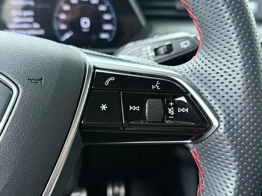 Audi Q8 e-tron 55 quattro S Edition Competition 115 kWh uit 2023, foto 9