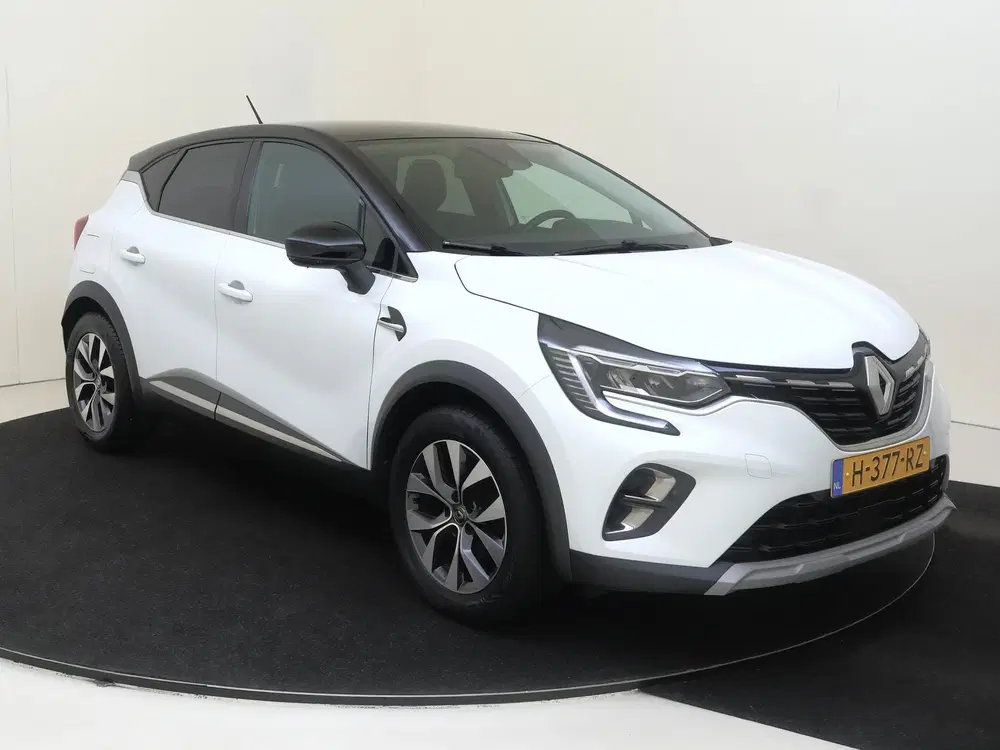 Renault Captur 1.0 TCe 100 Intens uit 2020, foto 2