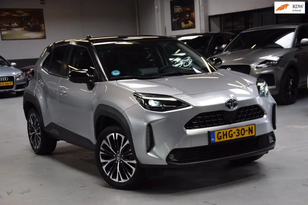 Toyota Yaris Cross 1.5 Hybrid Adventure Bi-Tone Hud Navi uit 2022