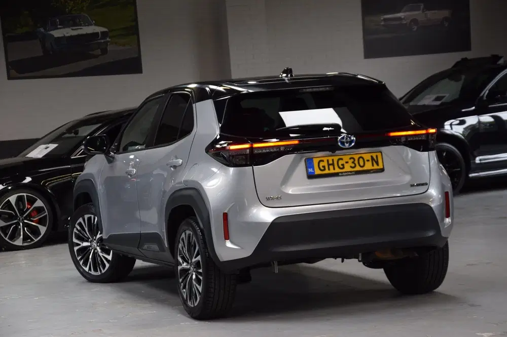 Toyota Yaris Cross 1.5 Hybrid Adventure Bi-Tone Hud Navi uit 2022, foto 2
