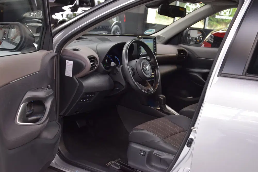 Toyota Yaris Cross 1.5 Hybrid Adventure Bi-Tone Hud Navi uit 2022, foto 3
