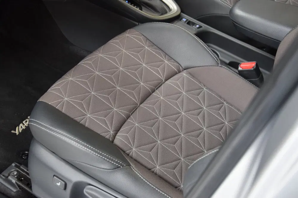 Toyota Yaris Cross 1.5 Hybrid Adventure Bi-Tone Hud Navi uit 2022, foto 6