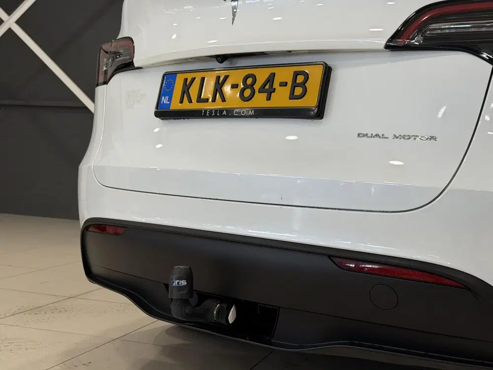 Tesla Model Y Long Range AWD 75 kWh uit 2023, foto 13