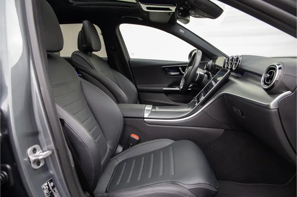 Mercedes-Benz C-Klasse 300 e AMG Premium uit 2023, foto 15