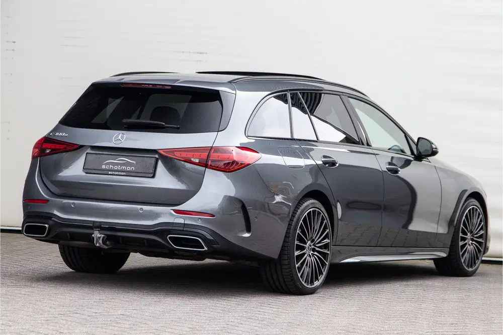 Mercedes-Benz C-Klasse 300 e AMG Premium uit 2023, foto 2