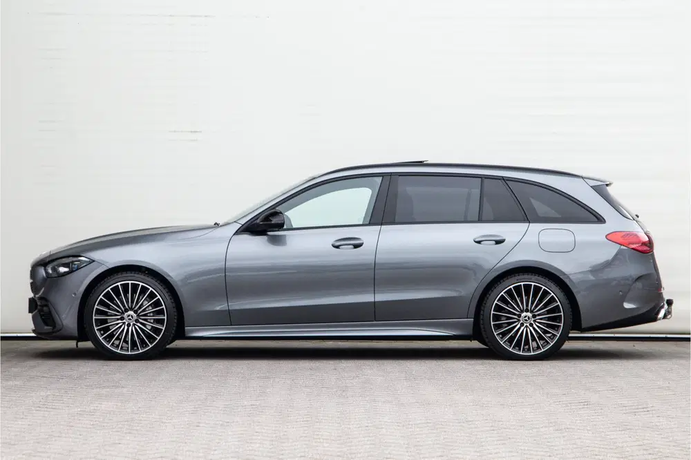 Mercedes-Benz C-Klasse 300 e AMG Premium uit 2023, foto 4