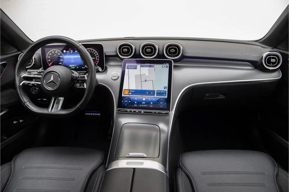 Mercedes-Benz C-Klasse 300 e AMG Premium uit 2023, foto 6