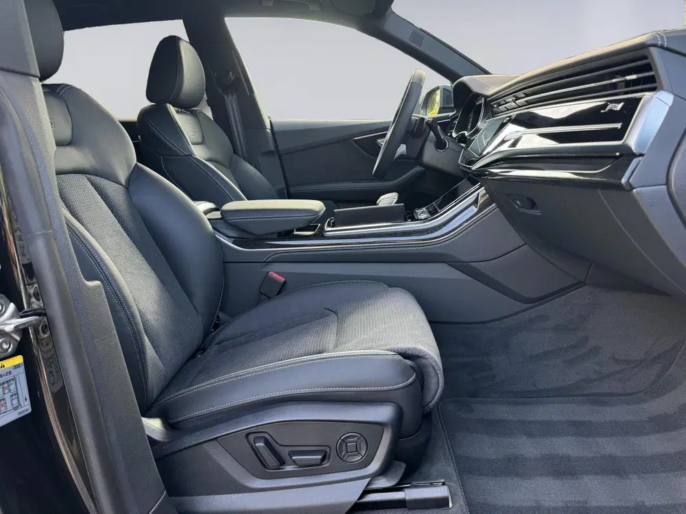 Audi Q8 55 TFSI e quattro Pro Line S uit 2024, foto 15