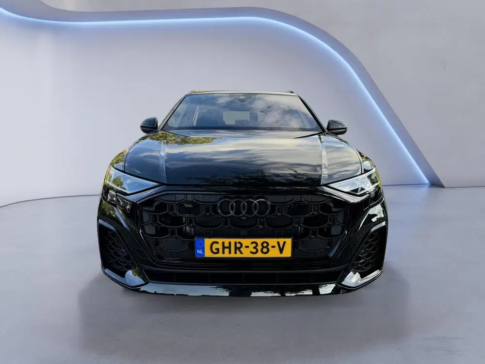 Audi Q8 55 TFSI e quattro Pro Line S uit 2024, foto 2