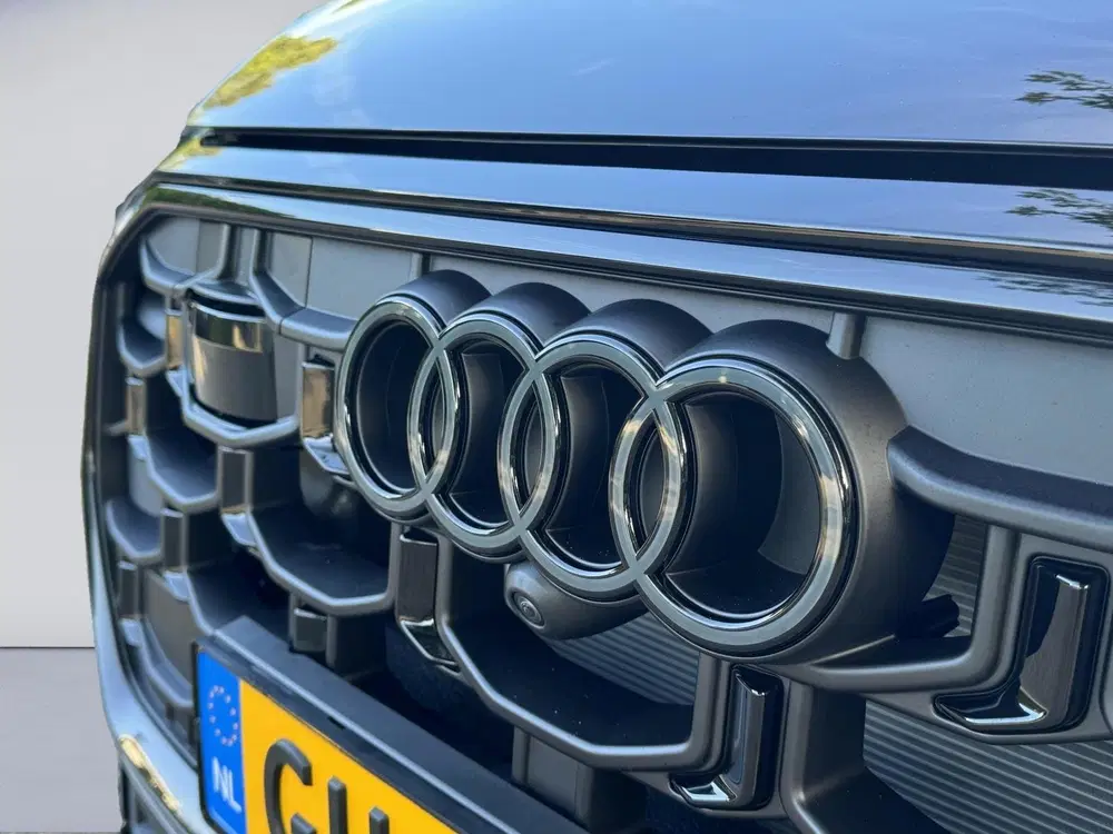 Audi Q8 55 TFSI e quattro Pro Line S uit 2024, foto 9