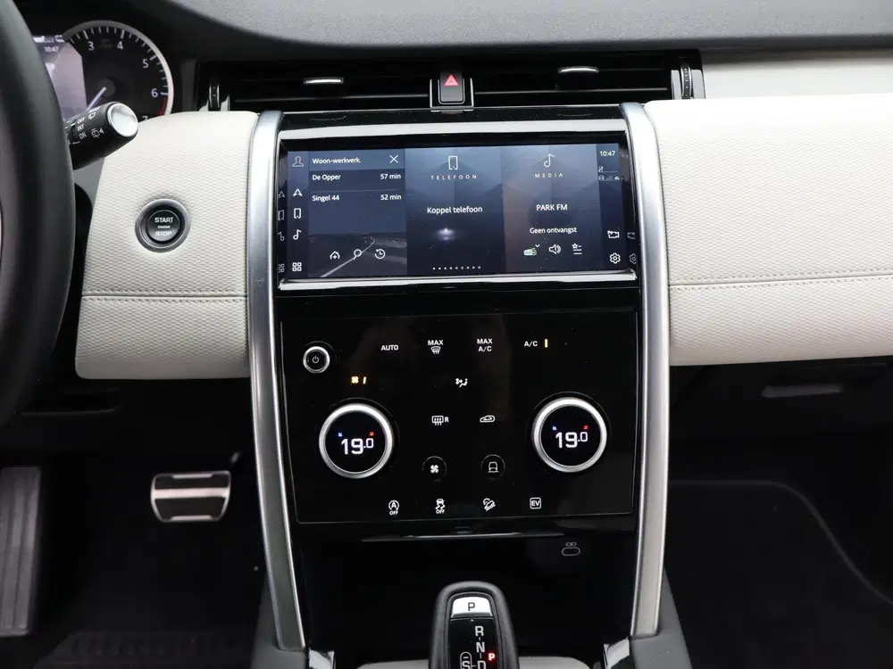 Land Rover Discovery Sport P300e R-Dynamic S uit 2022, foto 12