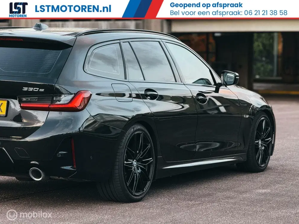 BMW 3-serie 330e M Sport Panoramadak HUD Trekhaak Ap uit 2022, foto 6