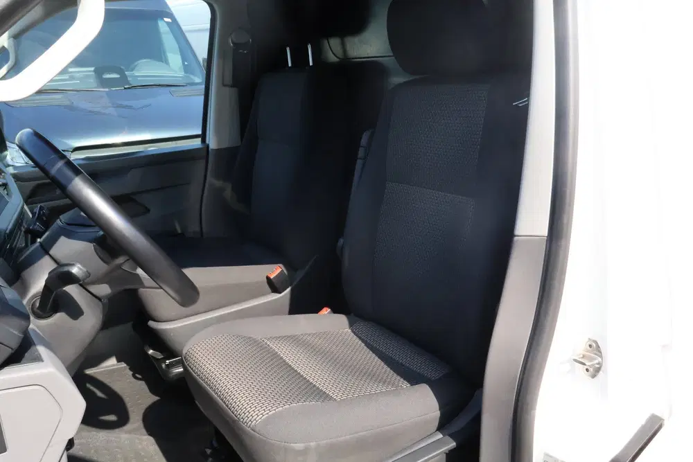 Volkswagen Transporter 2.0 TDI L2 H1 Airco (bj 2023) uit 2023, foto 2