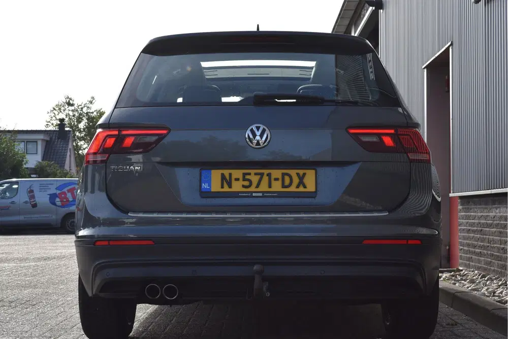 Volkswagen Tiguan 1.5 TSI ACT Comfortline Business Panoramad uit 2019, foto 12