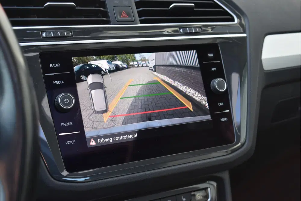 Volkswagen Tiguan 1.5 TSI ACT Comfortline Business Panoramad uit 2019, foto 14