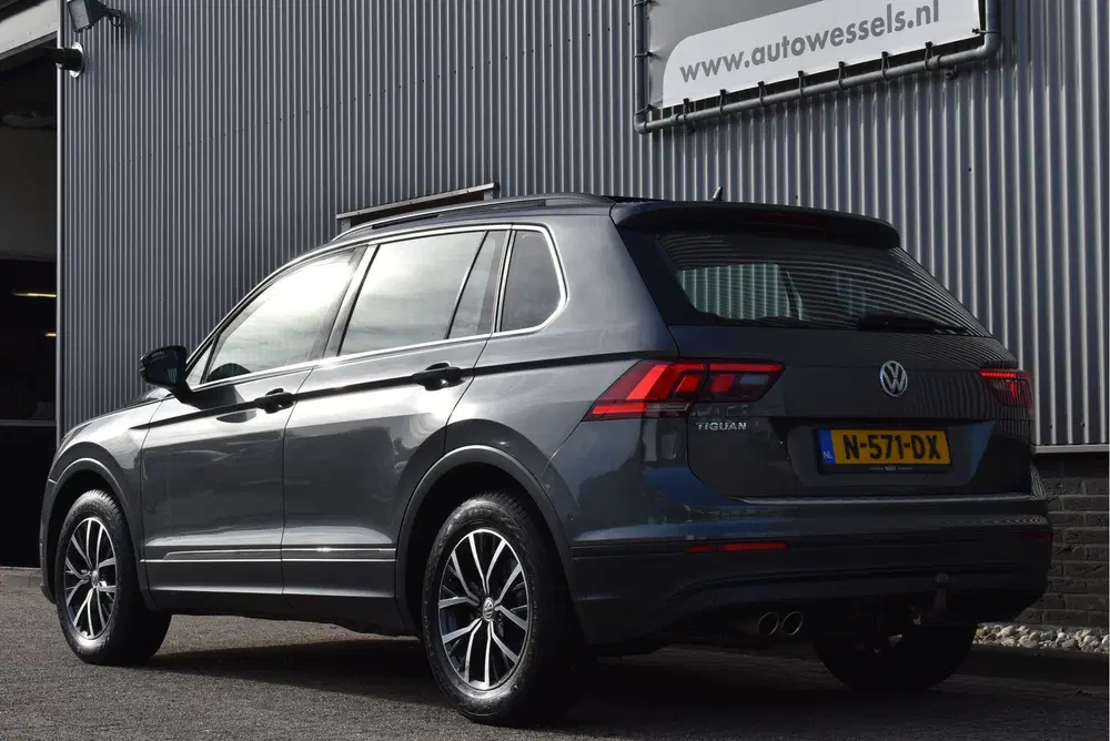 Volkswagen Tiguan 1.5 TSI ACT Comfortline Business Panoramad uit 2019, foto 2