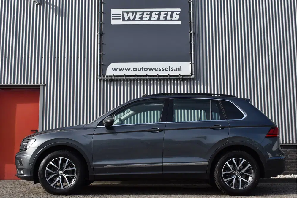 Volkswagen Tiguan 1.5 TSI ACT Comfortline Business Panoramad uit 2019, foto 5