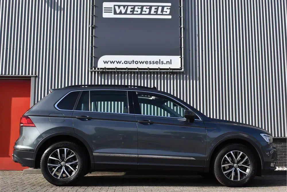 Volkswagen Tiguan 1.5 TSI ACT Comfortline Business Panoramad uit 2019, foto 6