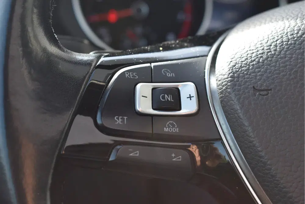 Volkswagen Tiguan 1.5 TSI ACT Comfortline Business Panoramad uit 2019, foto 7