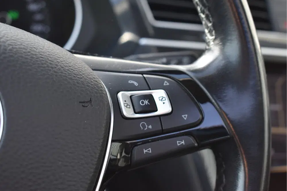 Volkswagen Tiguan 1.5 TSI ACT Comfortline Business Panoramad uit 2019, foto 8
