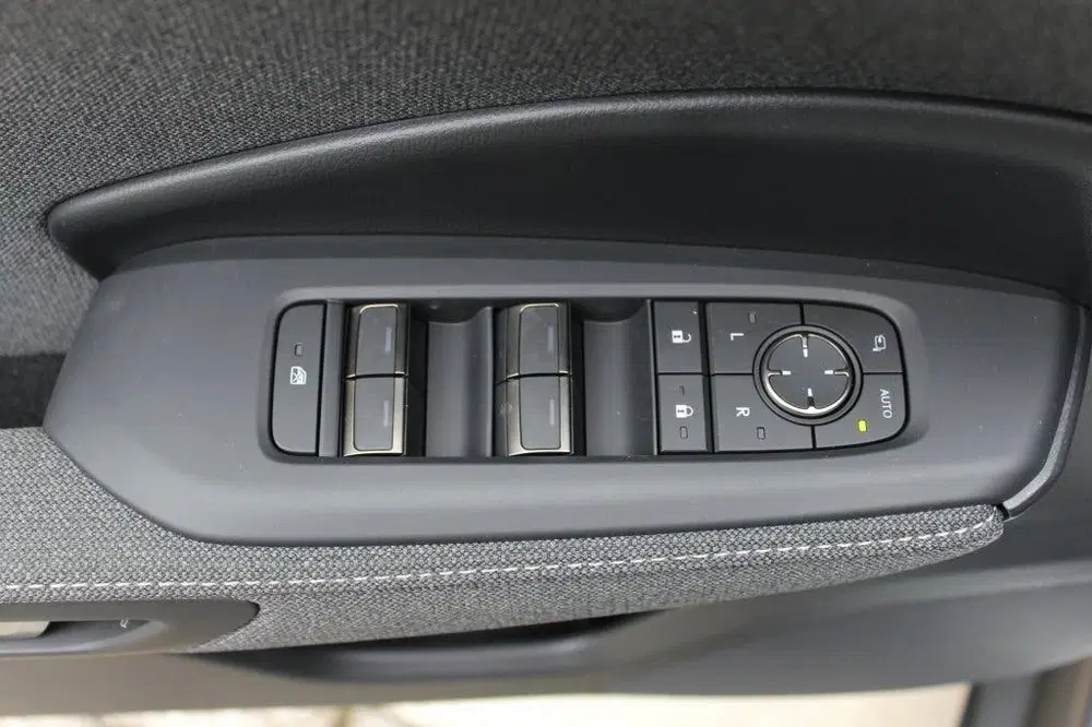 Lexus LBX 1.5 Hybrid Nieuw uit 2026, foto 15