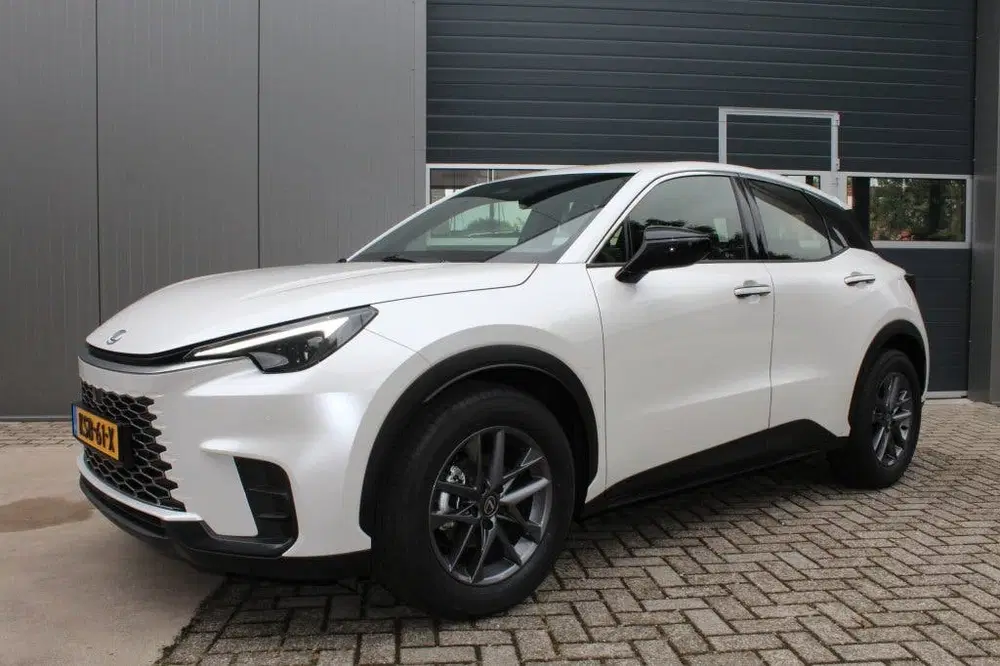 Lexus LBX 1.5 Hybrid Nieuw uit 2026, foto 9