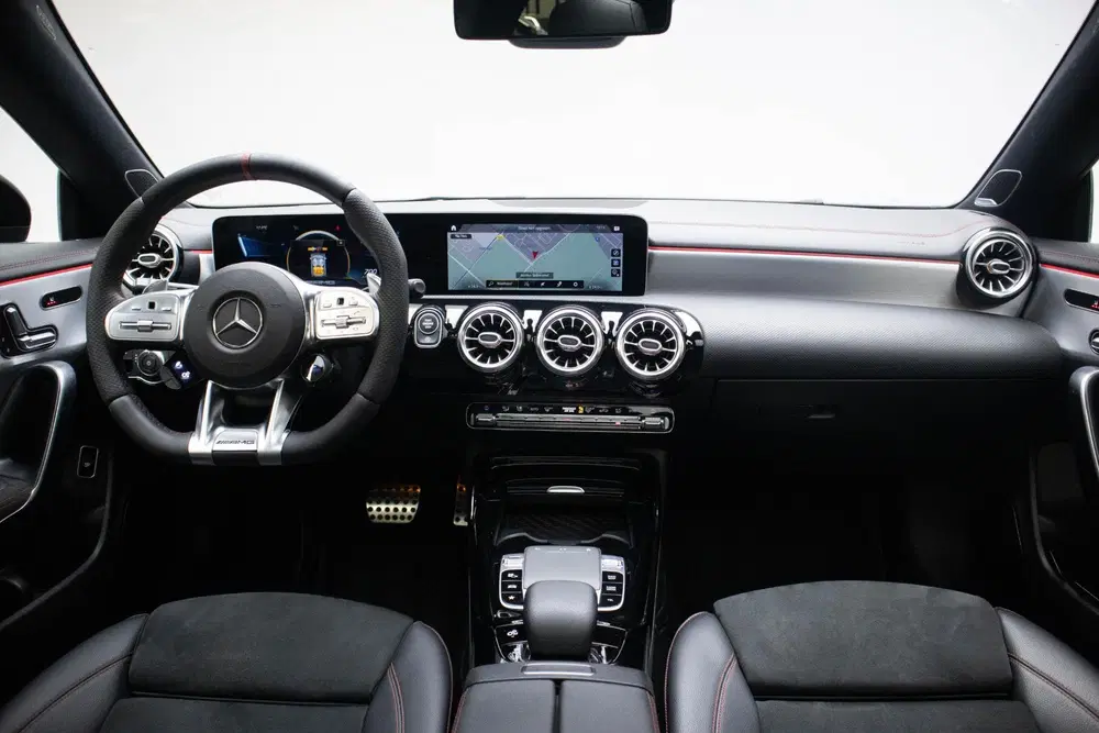 Mercedes-Benz CLA AMG 35 4MATIC 1e eigenaar uit 2020, foto 3
