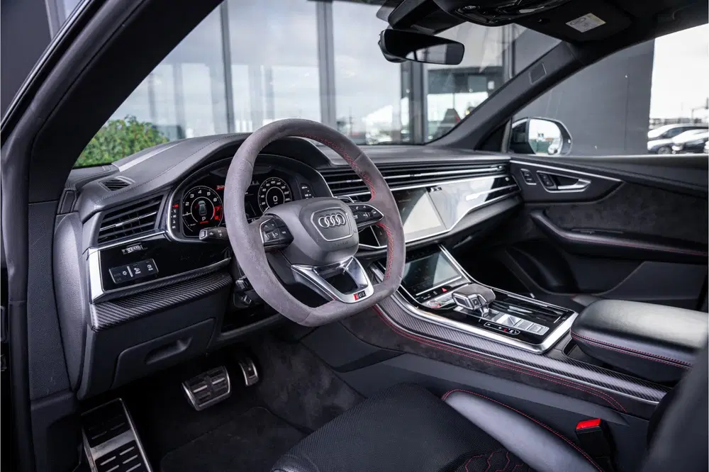 Audi RS Q8 4.0 TFSI quattro uit 2020, foto 8