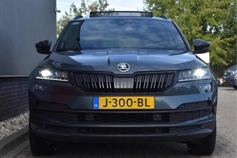 Skoda Karoq 1.5 TSI ACT Sportline Business Panoramadak uit 2020, foto 12