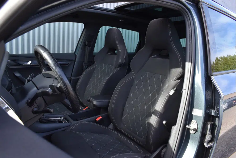 Skoda Karoq 1.5 TSI ACT Sportline Business Panoramadak uit 2020, foto 7