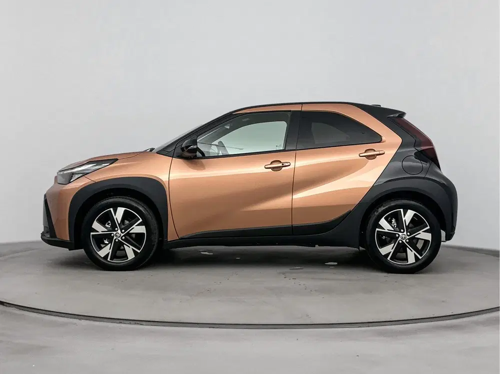 Toyota Aygo X Hybrid 115 pulse uit 2026, foto 2