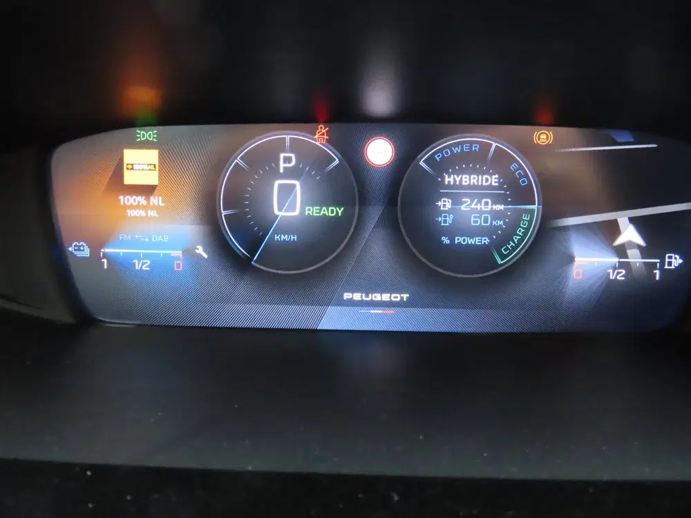 Peugeot 408 1.6 HYbrid 180 PK Allure Camera 360 Adap C uit 2024, foto 11