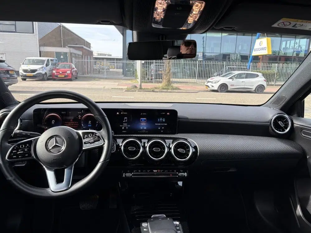 Mercedes-Benz A-Klasse 250 e Premium uit 2022, foto 13
