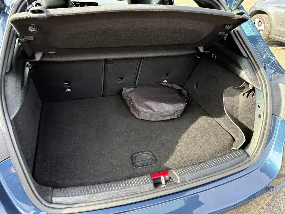 Mercedes-Benz A-Klasse 250 e Premium uit 2022, foto 14
