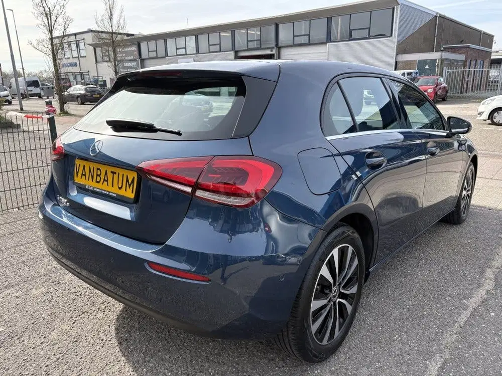 Mercedes-Benz A-Klasse 250 e Premium uit 2022, foto 4