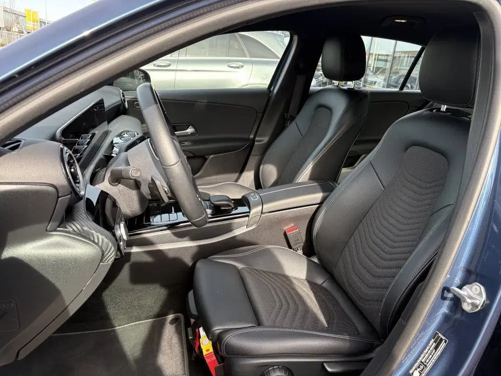 Mercedes-Benz A-Klasse 250 e Premium uit 2022, foto 5